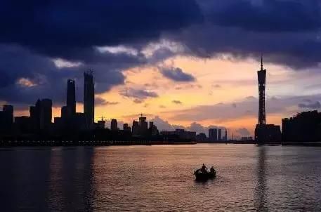 二线城市用命在抢人,北上广首次失宠了!