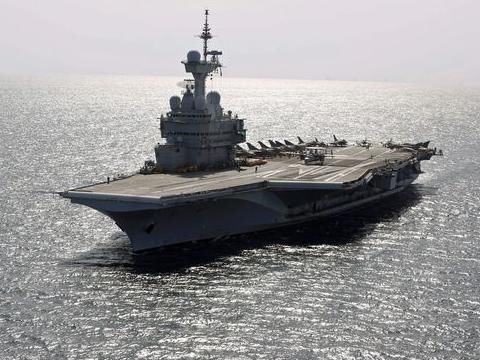 核潜艇的反应堆为什么不能应用到航空母舰上?