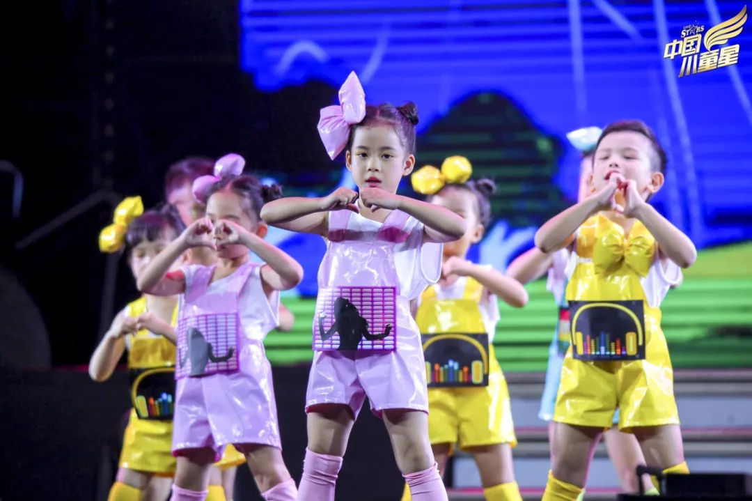 深圳世纪博湾总公司的骄傲少年音乐盛典·放手