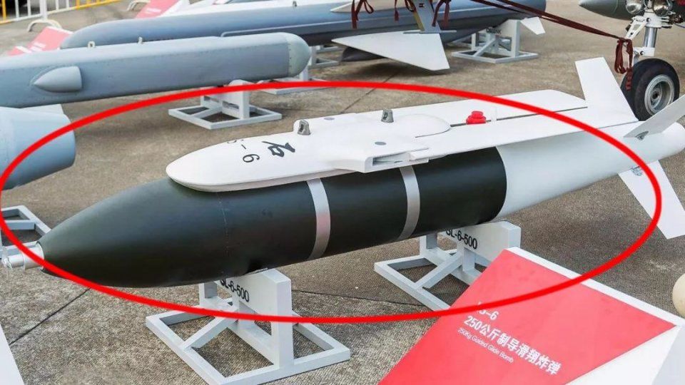 解放军又一款超级武器曝光!一颗就能让东京瘫痪,美国:算你们狠!