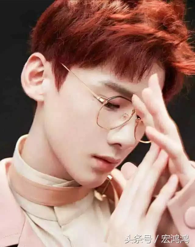 戴眼镜最帅的六大男神,白敬亭输给刘昊然,第一