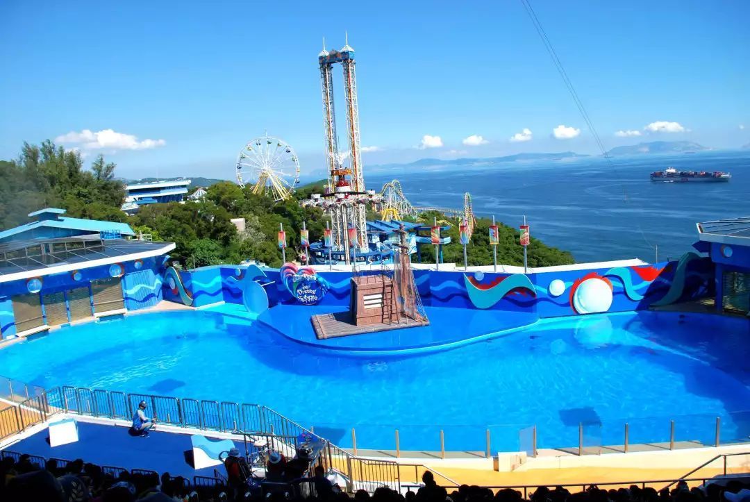 内地到香港的高铁终于开通了 春节一起去香港