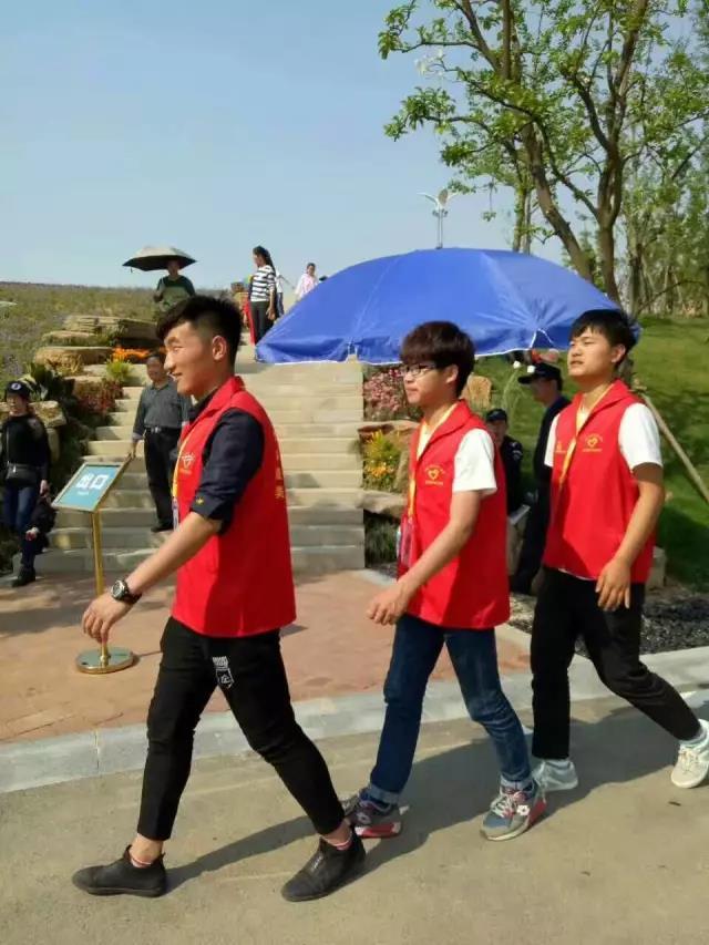 江西应用科技学院大学生用行动诠释新时代五