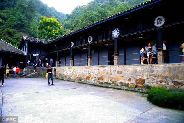 重庆五一居然封桥让外地朋友拍照,你知道本地