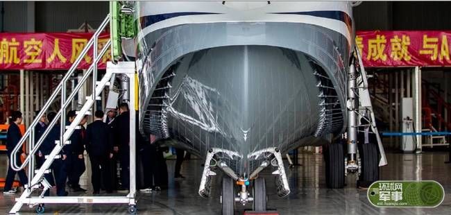 中国003航母配歼18四代舰载战斗机,局座的预