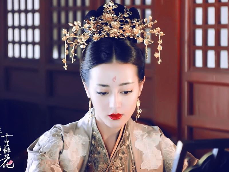 《三生三世》中5位"娘娘": 5,淑妃娘娘/白凤九(迪丽热巴饰),可以说