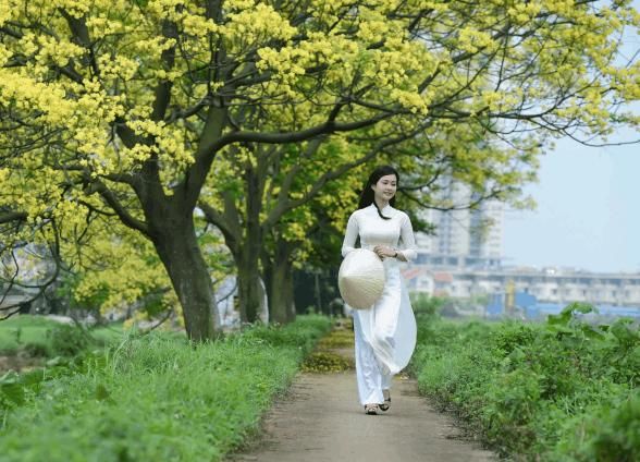 越南女孩最喜欢的中国县城,经济繁荣,很多越南