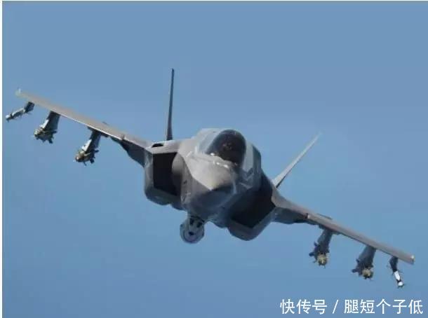 美军机一闪而过,太平洋上空两架战机坠毁!我军