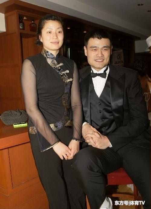 身高2米26重400斤的姚明,妻子叶莉表示压力很大但很幸福!