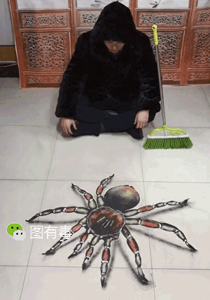 搞笑gif:这才是真正的对牛弹琴,哈哈哈