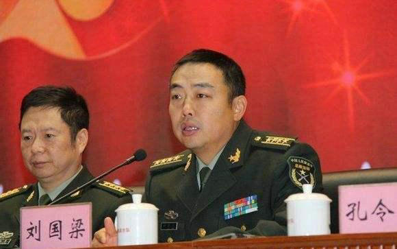 他在2011年北京紅山口八一體工隊被授予大校軍銜,並且還是上海交大