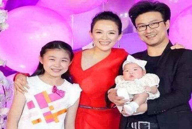 汪峰4任妻子,第一任太傻,第二任比他小16岁,第