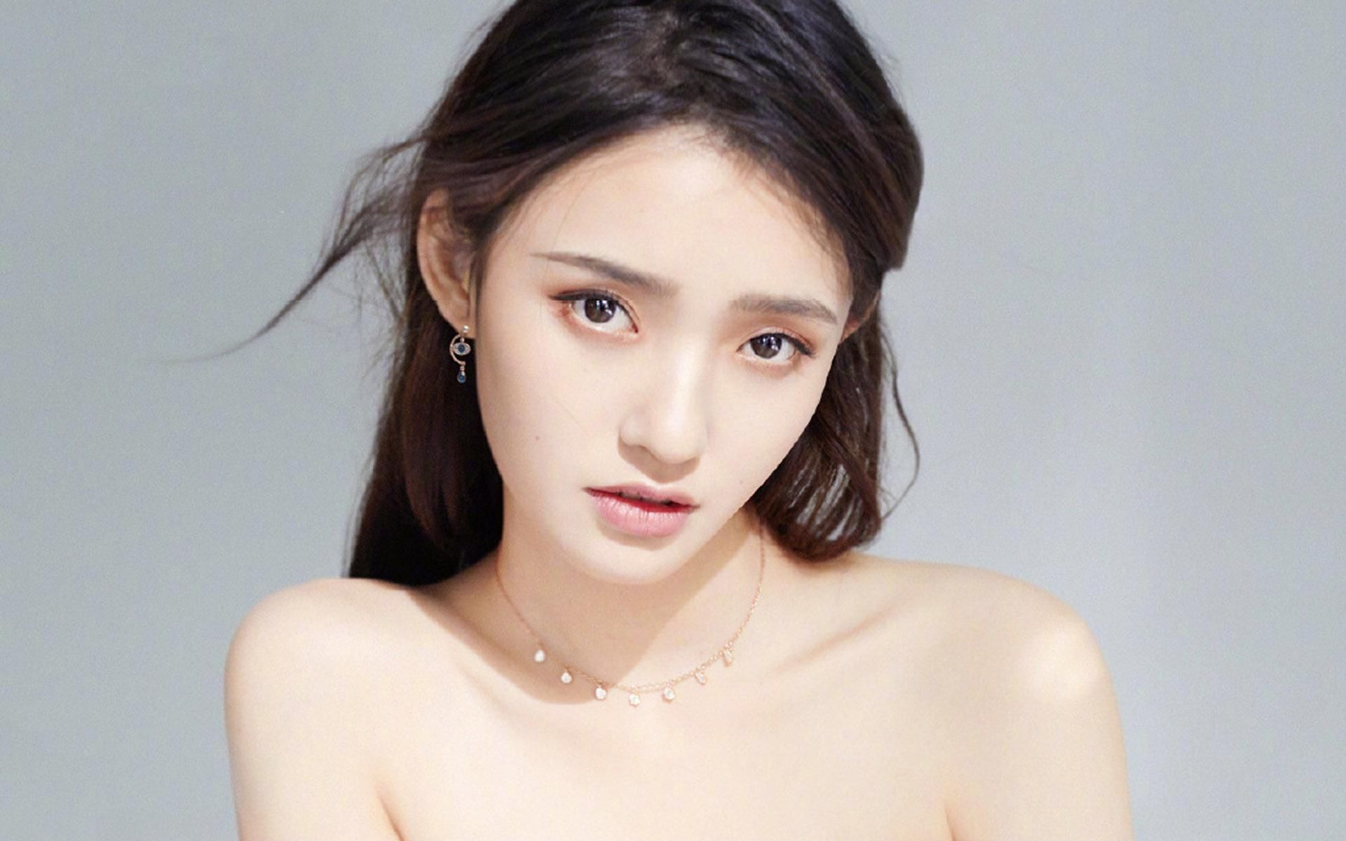 林允性感迷人写真图片高清壁纸