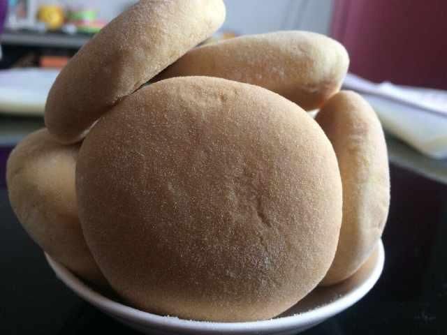 硬料:消费时,先把小苏打,纯碱过筛后参加到腌好糖的面料里,搅拌平均