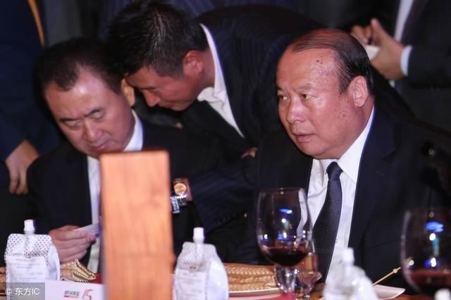 王健林的背后大哥,实力堪比李嘉诚,他才是中国