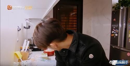 原来台湾人说话嗲不是没有原因的,看看贾静雯