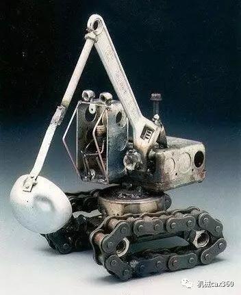 链条螺母小铁板焊接制作的"机器人瓦力"