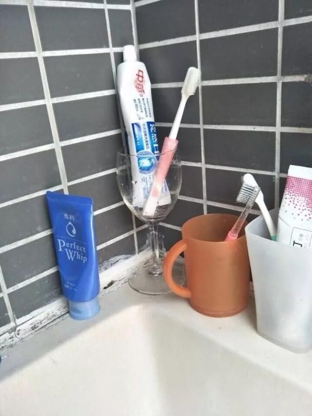 搞笑段子:我们是碰瓷的