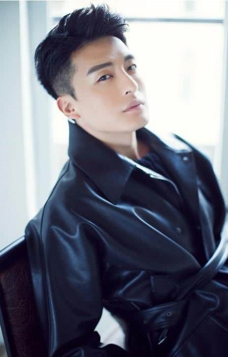 《跑男》:孙艺洲和谁都打成一片,却不理baby,原