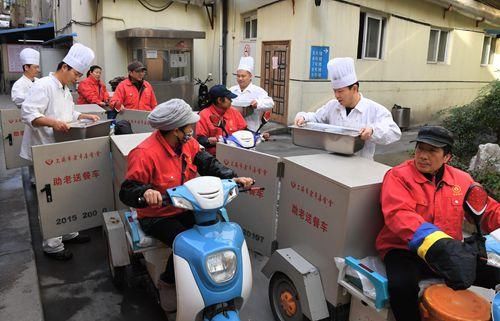 十二年的坚持:上海华东医院助老爱心餐暖人心
