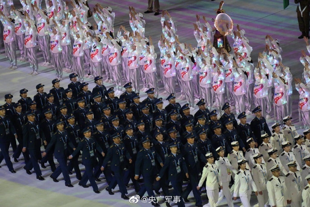 本届世界军运会，中国组建了史上最大规模体育代表团，在所有代表团中人数最多。八一男篮主帅王治郅担任旗手。