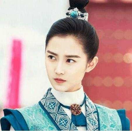 古装剧女扮男装,杨幂像阿哥,唐嫣变小贩,感觉已