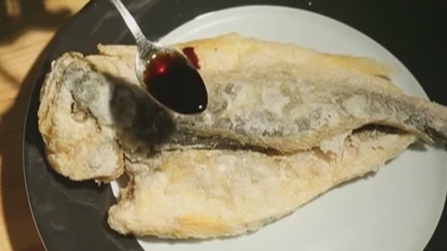 《快乐生活一点通》20180622煎鱼不粘锅小窍门 《快乐生活一点通》20180622煎鱼不粘锅小窍门