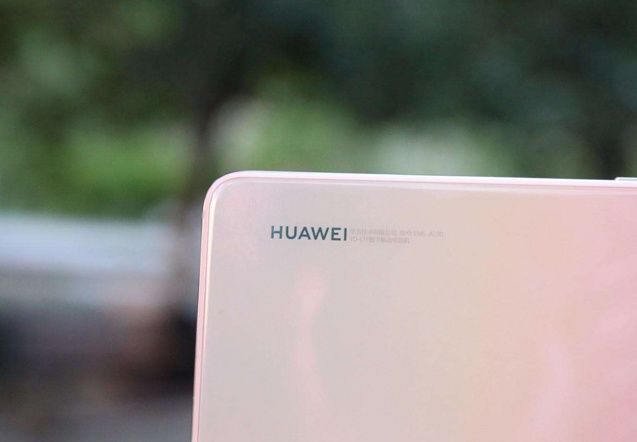 一天销量超过五万部,最畅销的国产旗舰手机就