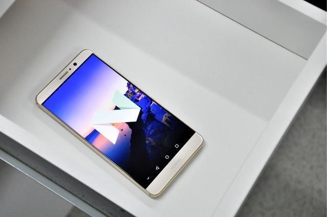 号称18个月不卡顿的华为Mate9,如今怎么样了