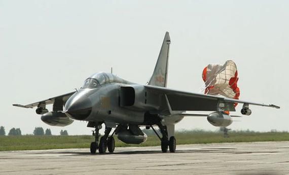 歼轰7系列是否还需要继续改进歼轰7B、隐身版