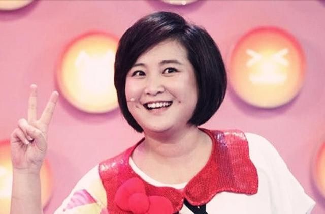 这个名字大家应该很熟悉吧,贾玲是一名喜剧演员,贾玲的作品很让人哈哈