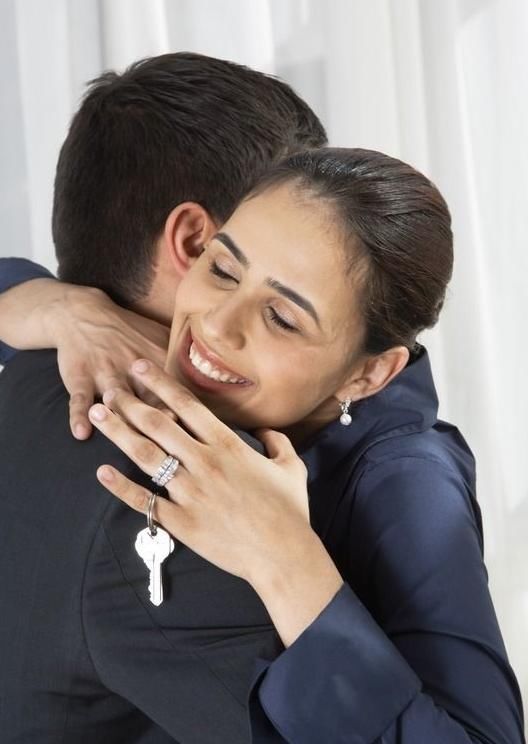 老婆怀孕,我带情人出国旅游,住酒店打开行李箱