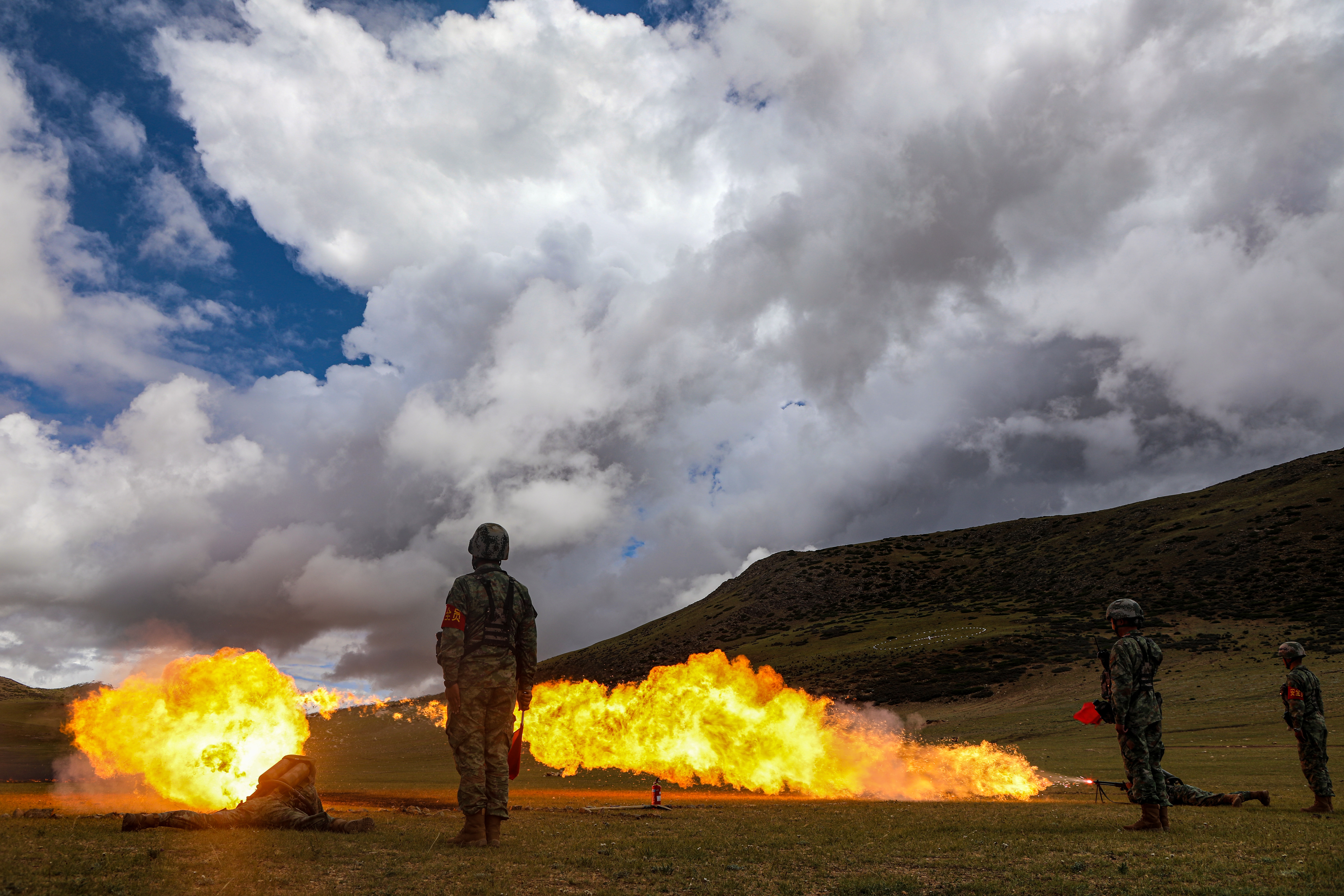 降魔神兵——直击防化兵综合演练