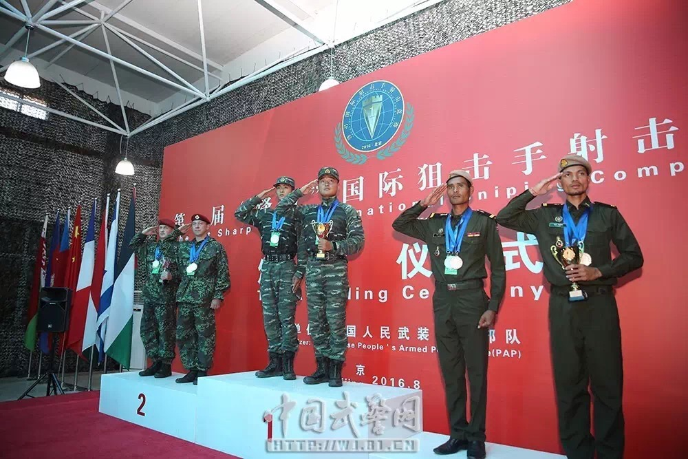 2016年8月，武警北京总队雪豹突击队参加第一届“锋刃”国际狙击手竞赛获小组总冠军。