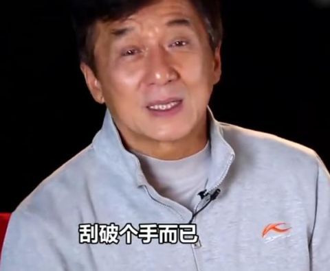 成龙再次匿名批评小鲜肉,这次张艺兴却躺枪了