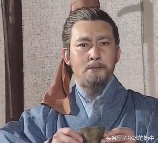 随后,在1994年他出演了央视大戏《三国演义,并饰演中年和老年的姜维