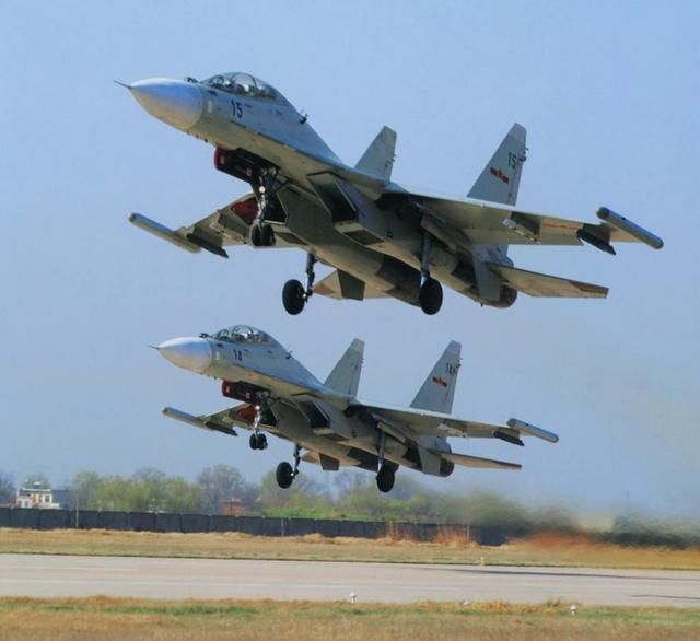 看看中国现役战机造价就清楚,打造一支现代化