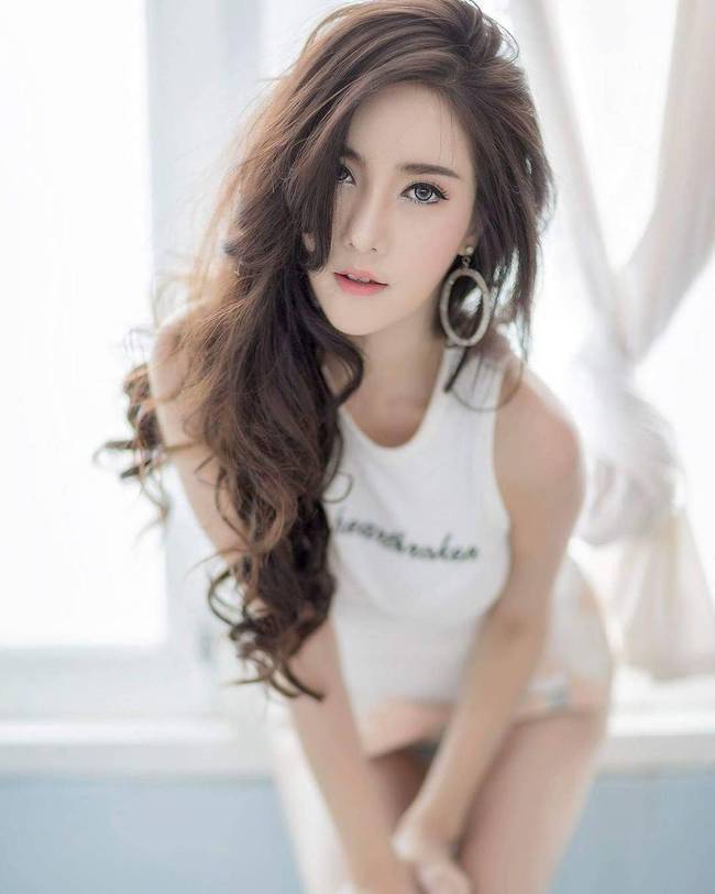 最火辣美女长这样!泰国嫩模玉肌白皙翘臀性感