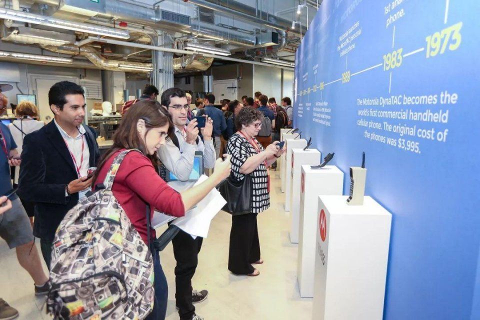 摩托罗拉首发全球首款5G手机,凭什么领先苹果