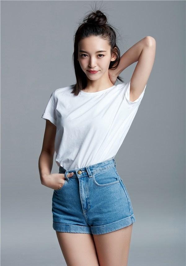与张一山相恋七年不为人知,但她却默默出演过这么多著名的作品?