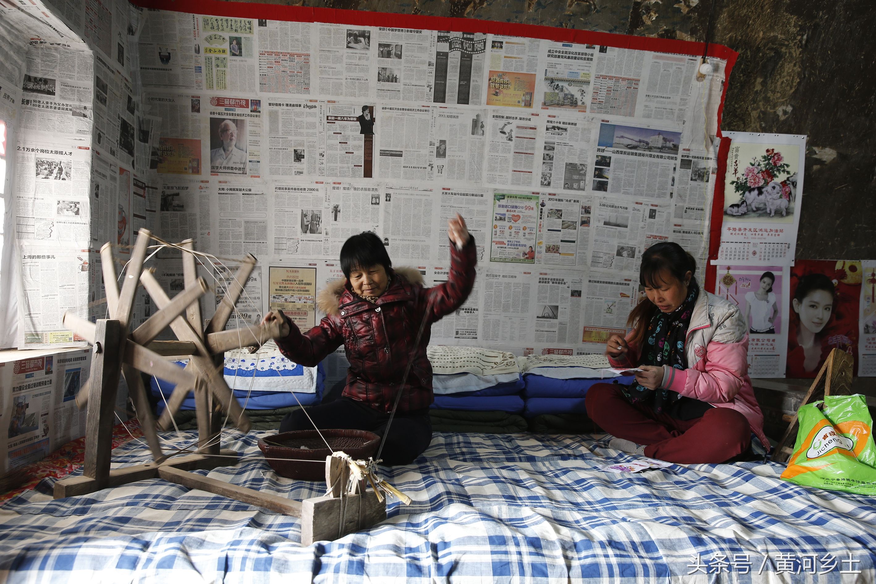 北方农村土炕,上面放着童年放着记忆放着家和