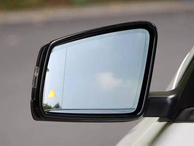 日本新技术领跑全球 汽车进入无后视镜时代