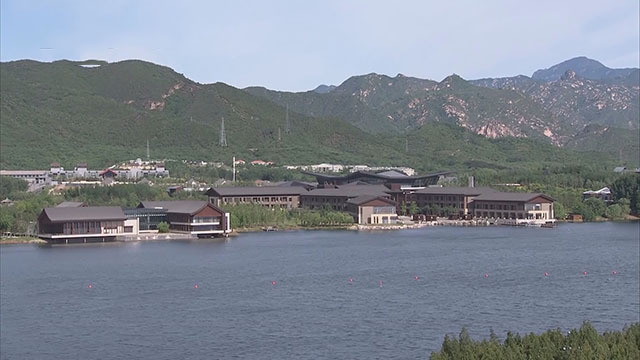 雁栖湖畔谈合作 圆桌峰会聚共识 雁栖湖畔谈合作 圆桌峰会聚共识