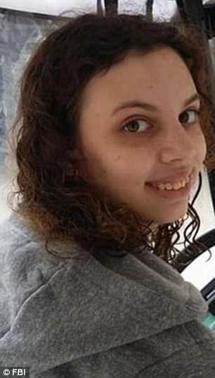 女孩遭陌生男囚禁1年 从窗口拍了张照5小时获救 女孩遭陌生男囚禁1年 从窗口拍了张照5小时获救