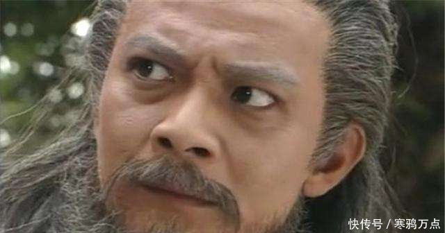 他杀死一流高手1人(玄苦大师);准一流高手1人(赵钱孙);二流高手3人