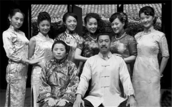 南美一小国因战争人口减半,战后实行一制度让