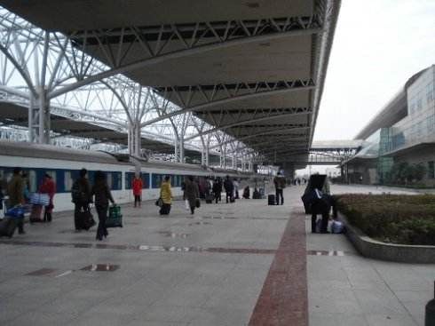 暑期，扬州站新增一趟列车开往这里，还经过