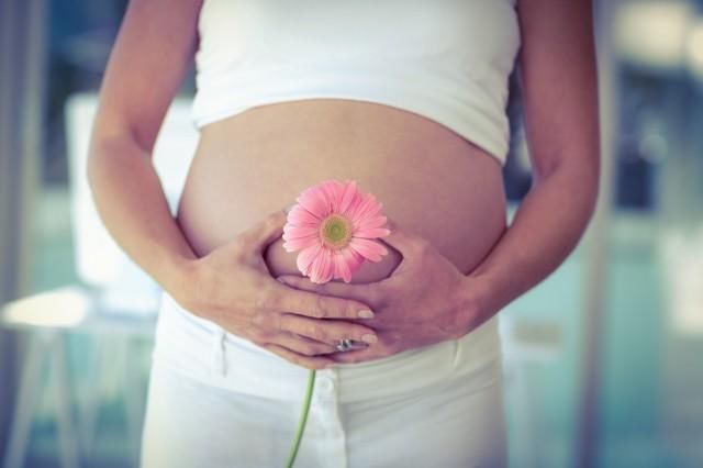 孕晚期怀女宝肚型图展示 教你如何巧妙分辨胎