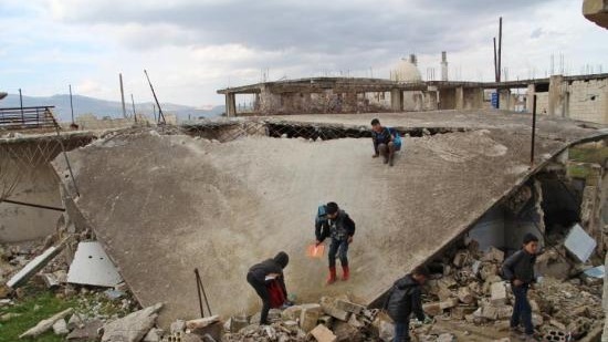 叙媒称国际联军用白磷弹轰炸致平民伤亡 联军否认 叙媒称国际联军用白磷弹轰炸致平民伤亡 联军否认