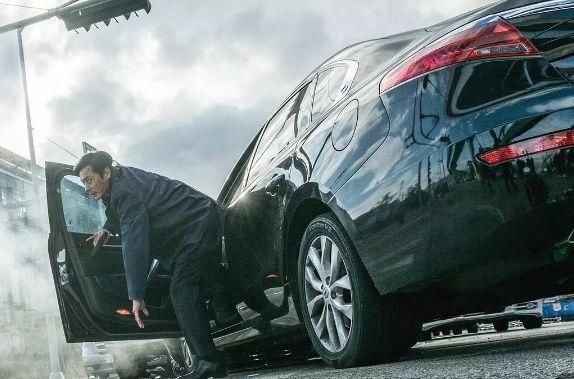 2017韩国R级动作犯罪电影《V.I.P.》十九禁的